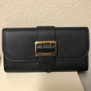 Burberry textured grain halton black wallet